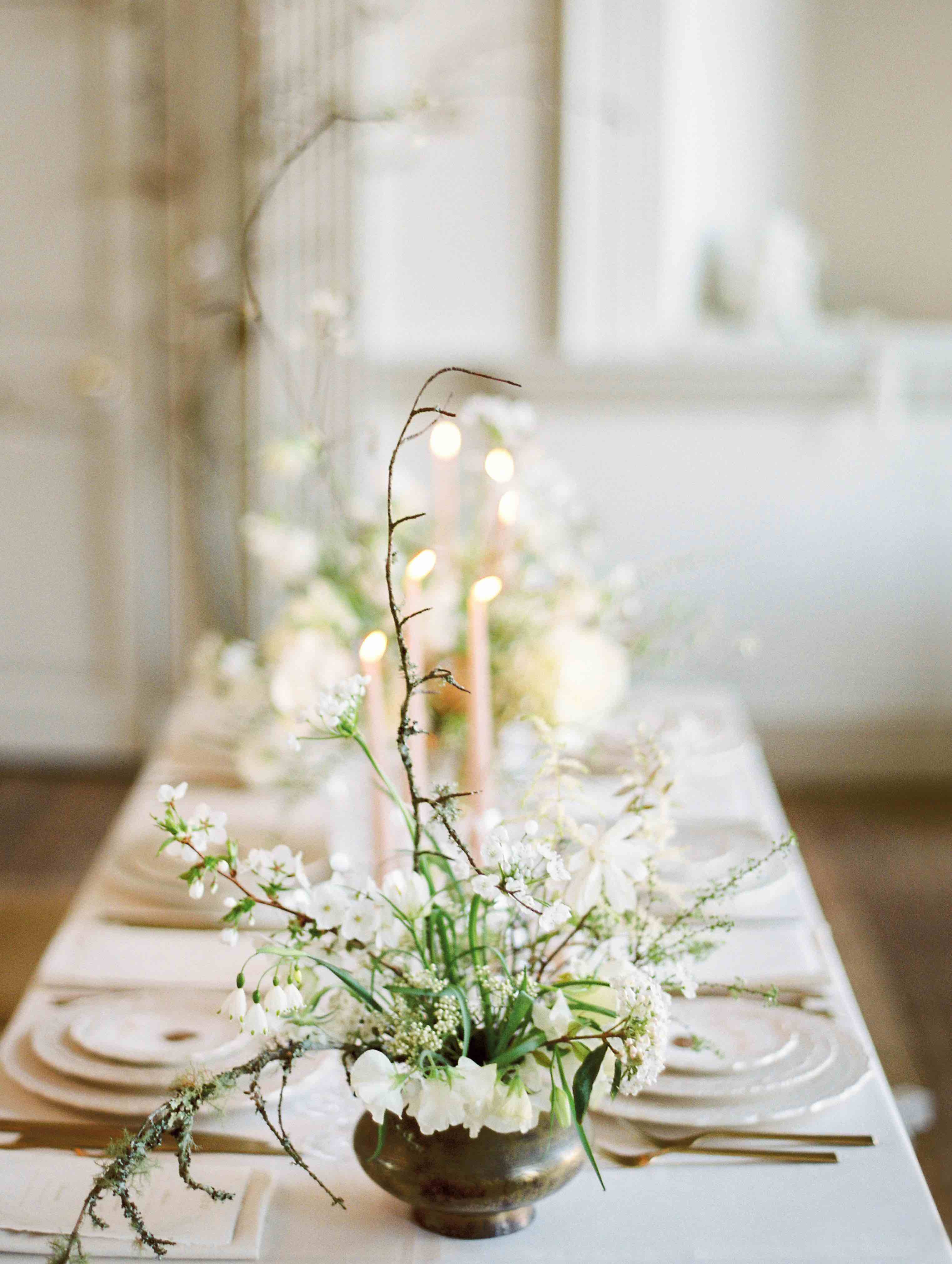Romantic wedding table with beautiful Spring flowers | The Timeless Stylist | Hannah Duffy